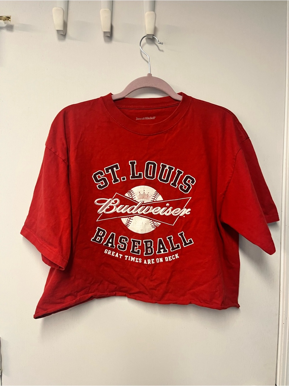 St. Louis Budweiser Baseball Graphic Cropped T-Shirt